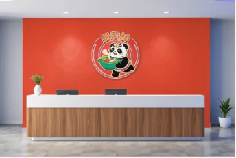 蜀韵鲜门店前台效果,红色背景墙与标志